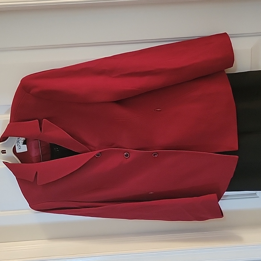 Kasper red and black pantsuit 4 - Picture 2 of 11